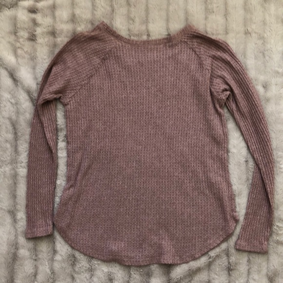 American Eagle long sleeves - Picture 3 of 3